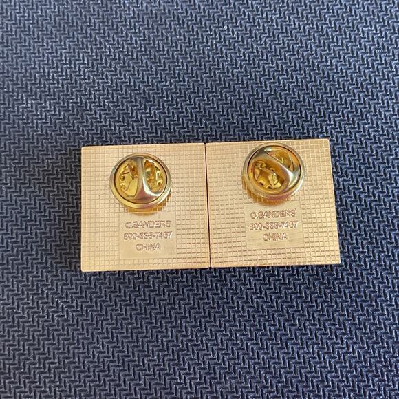 Sahib Shrine Circus Mom and Dad Pin 2005 Collectors Pins with Backs Great Cond. - Picture 4 of 6